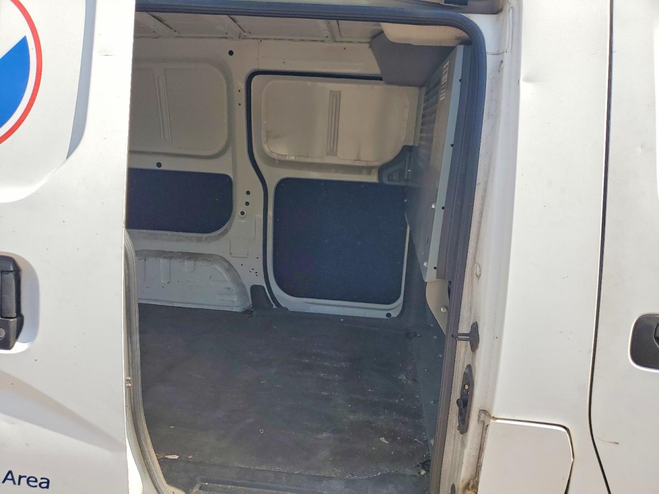 2017 NISSAN NV