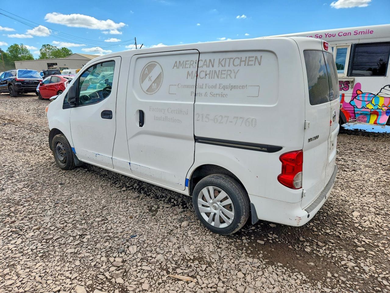 2017 NISSAN NV