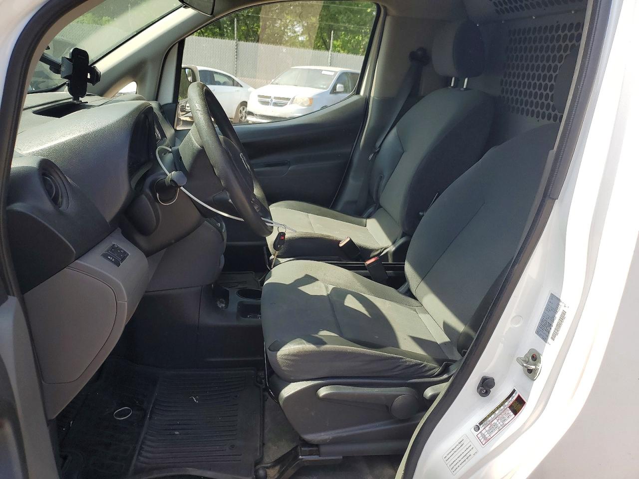 2017 NISSAN NV