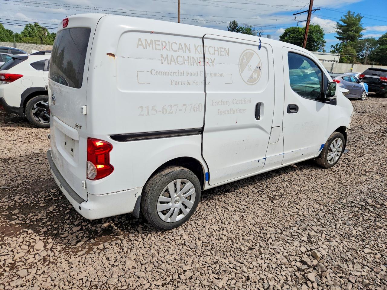 2017 NISSAN NV