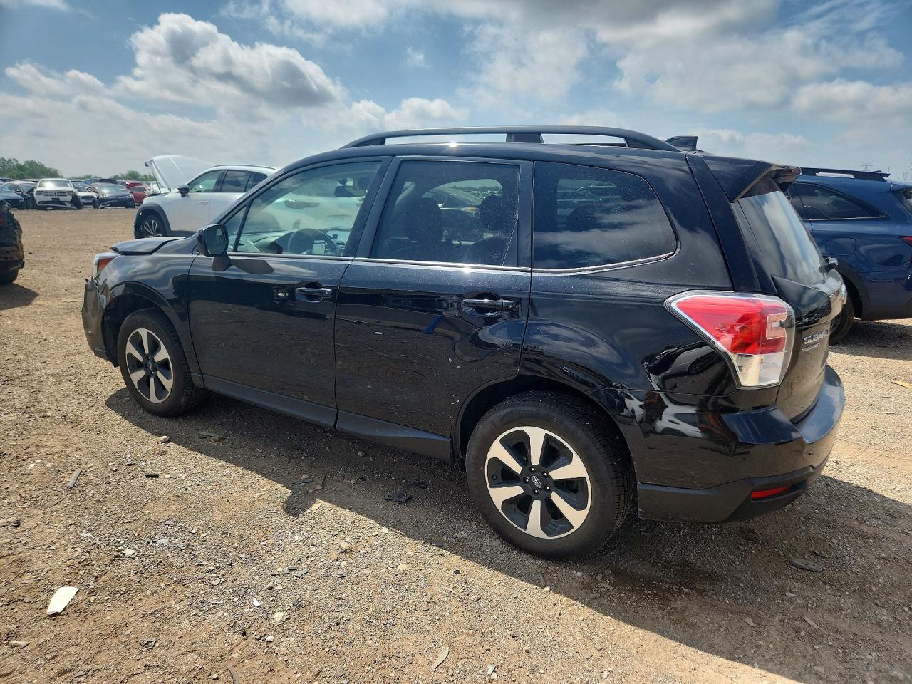2017 SUBARU FORESTER
