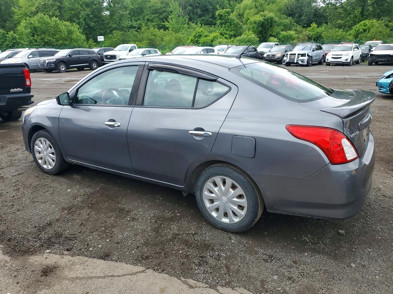 2017 NISSAN VERSA