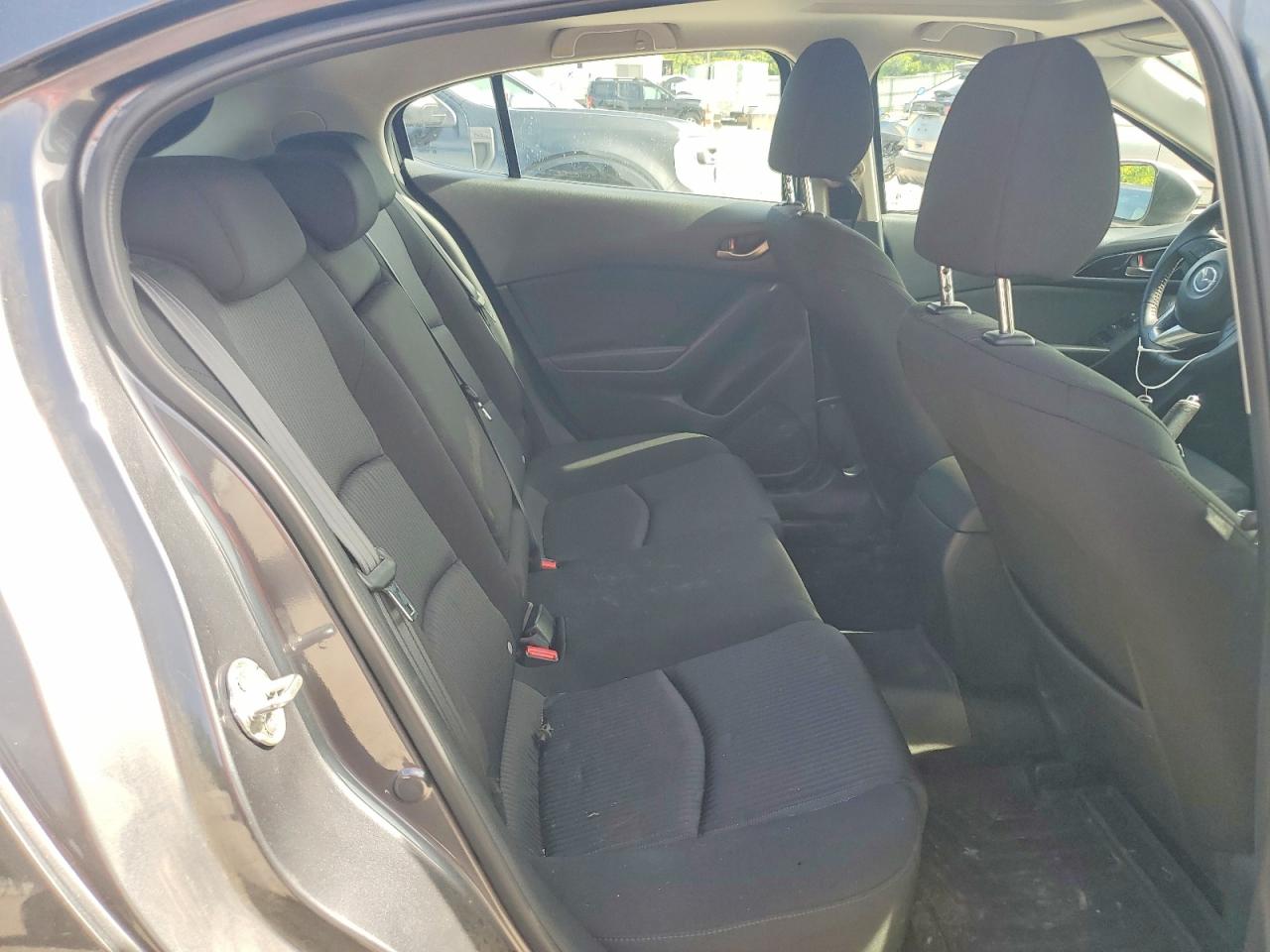 2016 MAZDA 3
