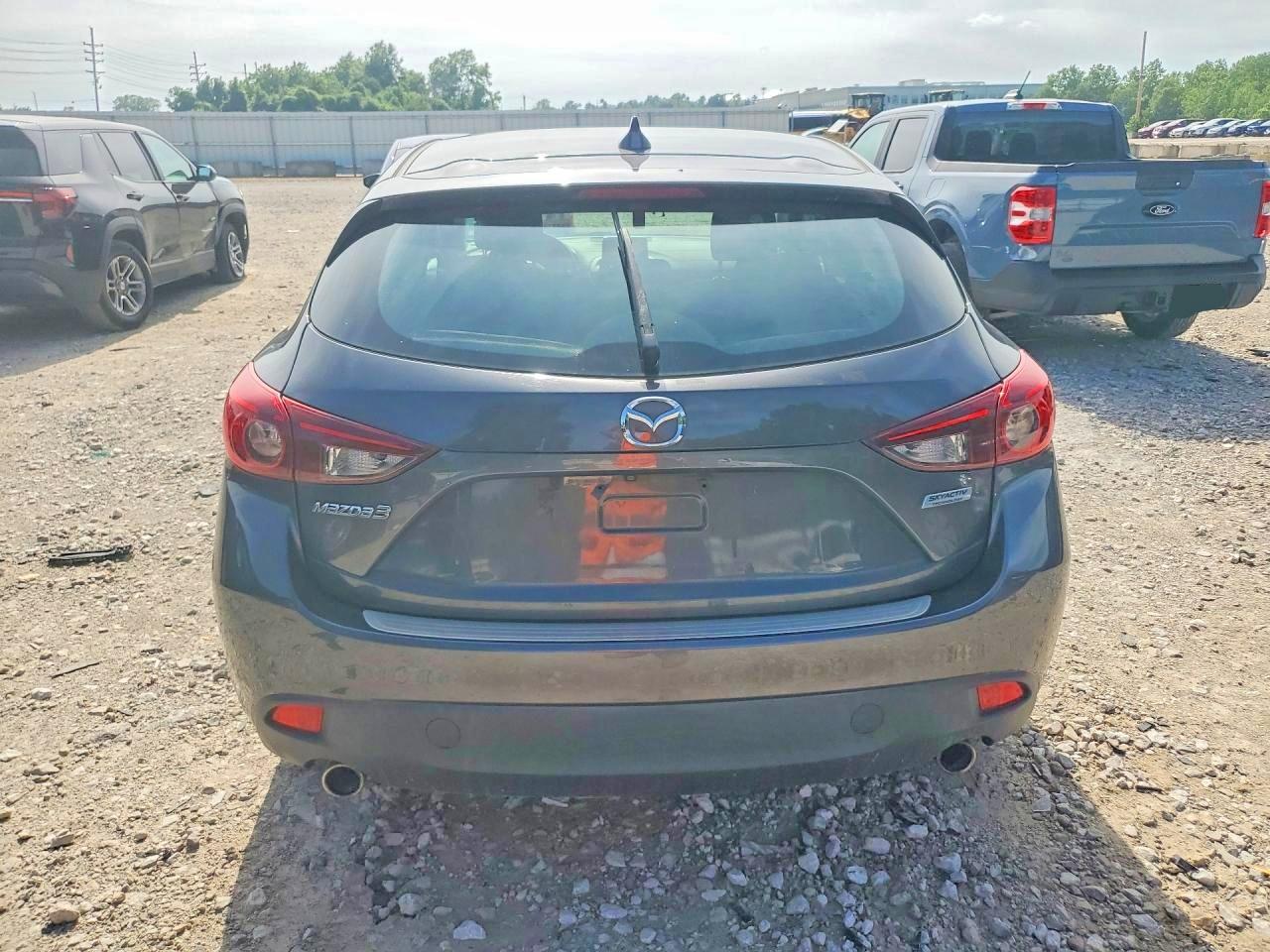 2016 MAZDA 3