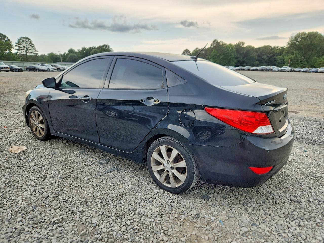 2012 HYUNDAI ACCENT