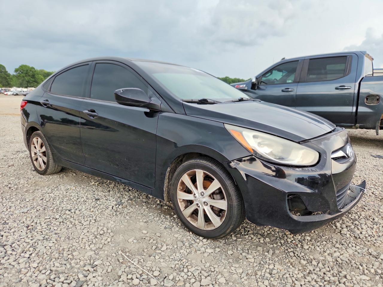 2012 HYUNDAI ACCENT