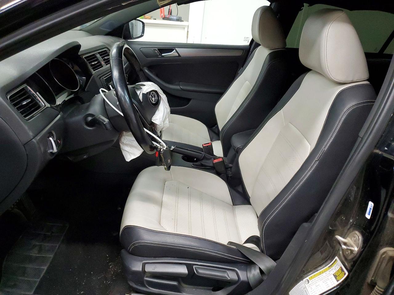 2016 VOLKSWAGEN JETTA