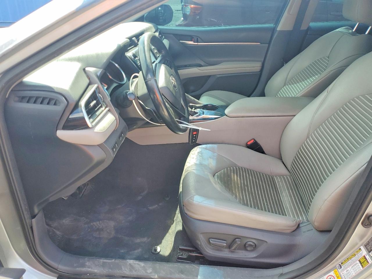 2018 TOYOTA CAMRY