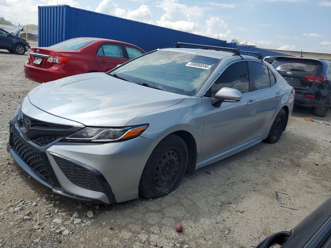 2018 TOYOTA CAMRY