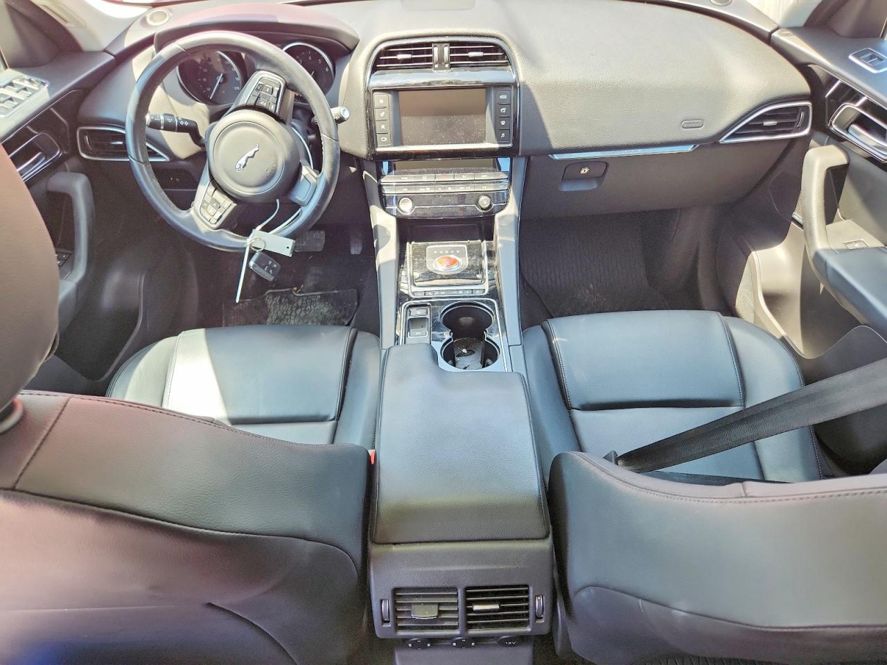 2017 JAGUAR F-PACE