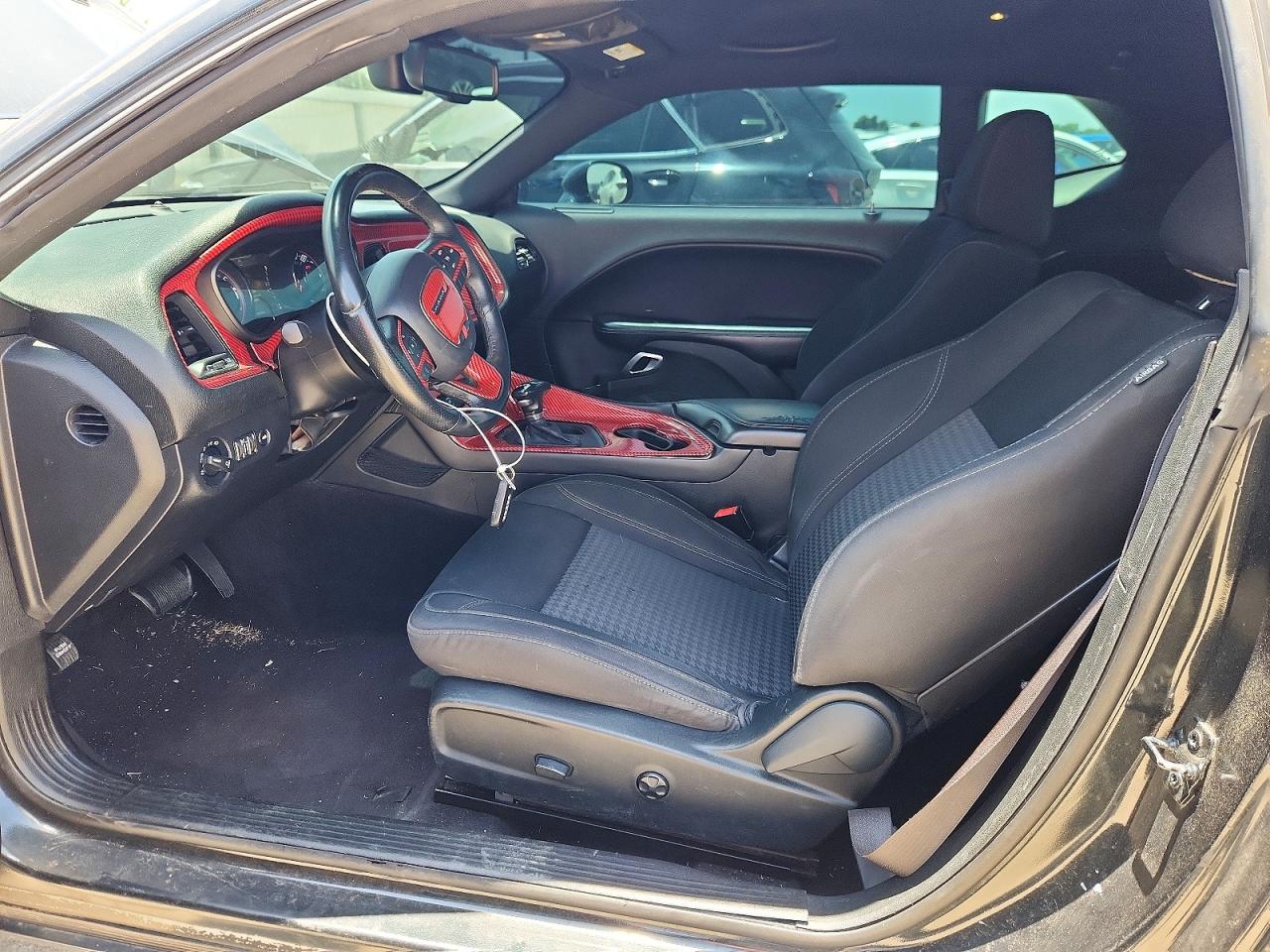 2016 DODGE CHALLENGER
