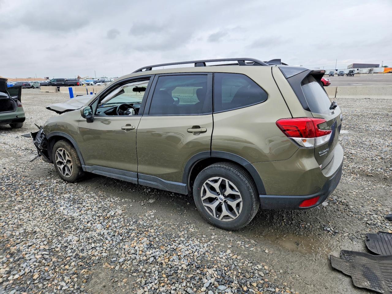 2024 SUBARU FORESTER