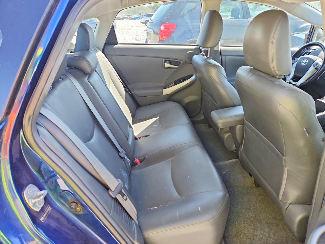 2011 TOYOTA PRIUS