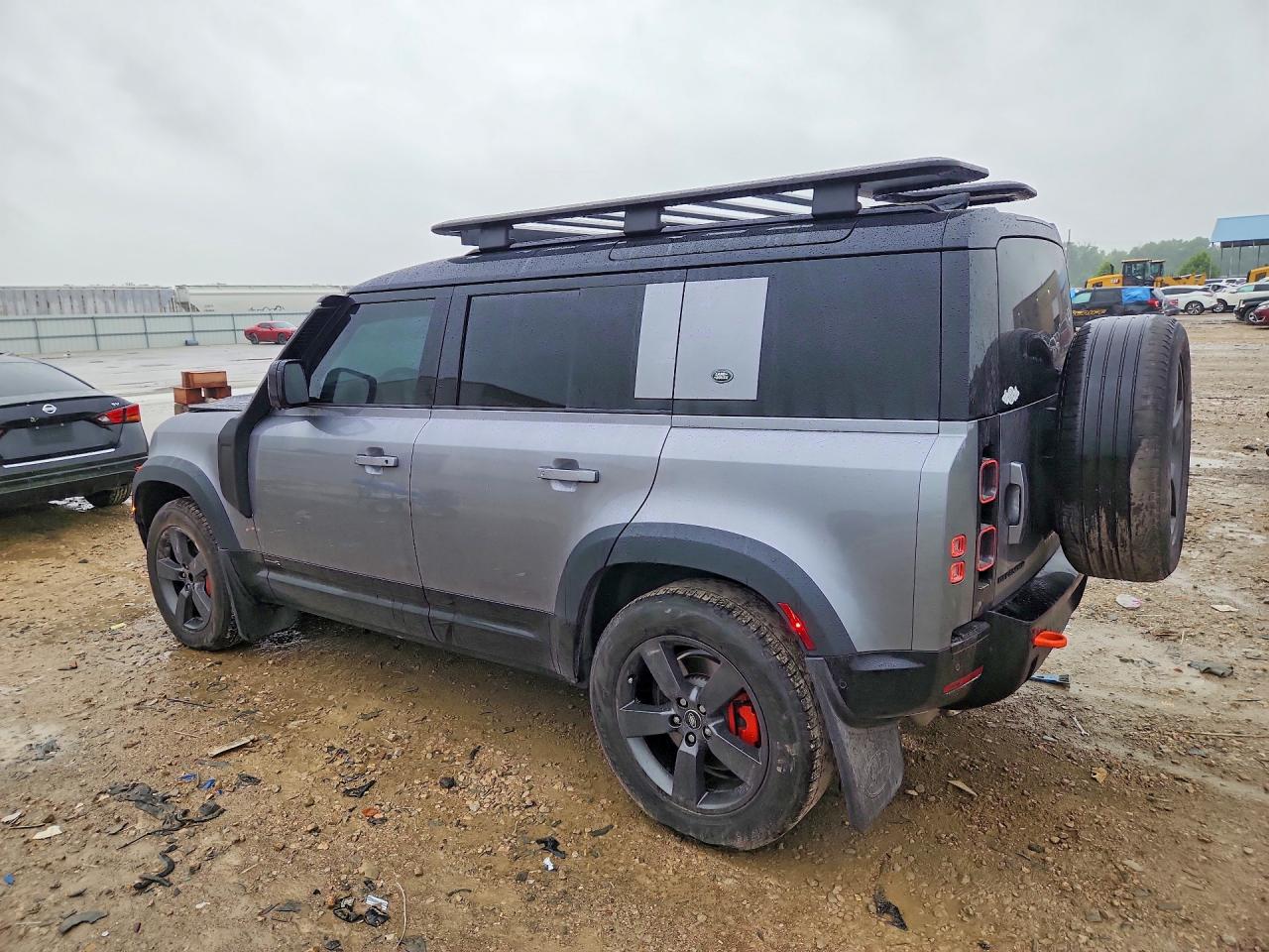 2023 LAND ROVER DEFENDER