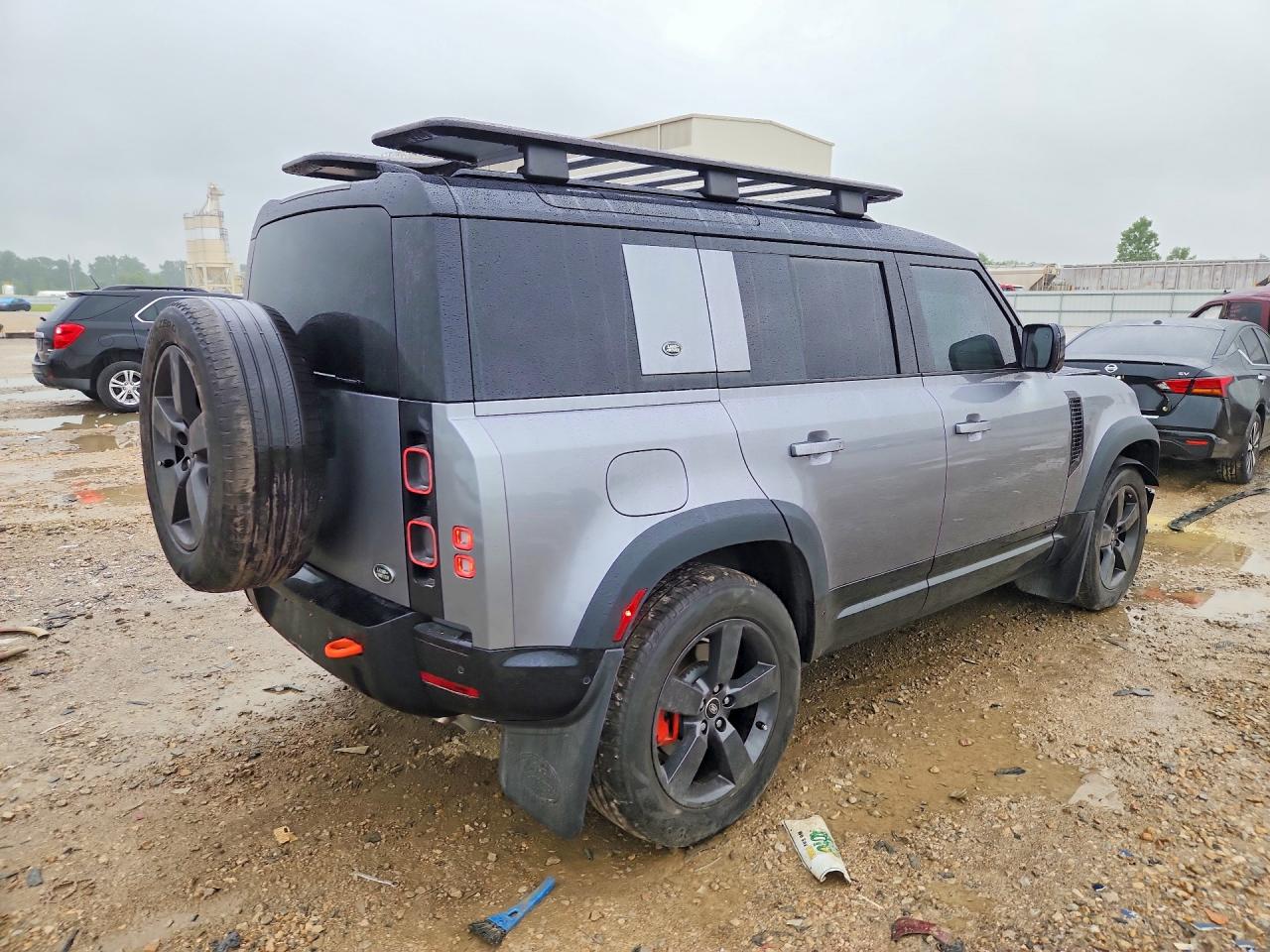 2023 LAND ROVER DEFENDER