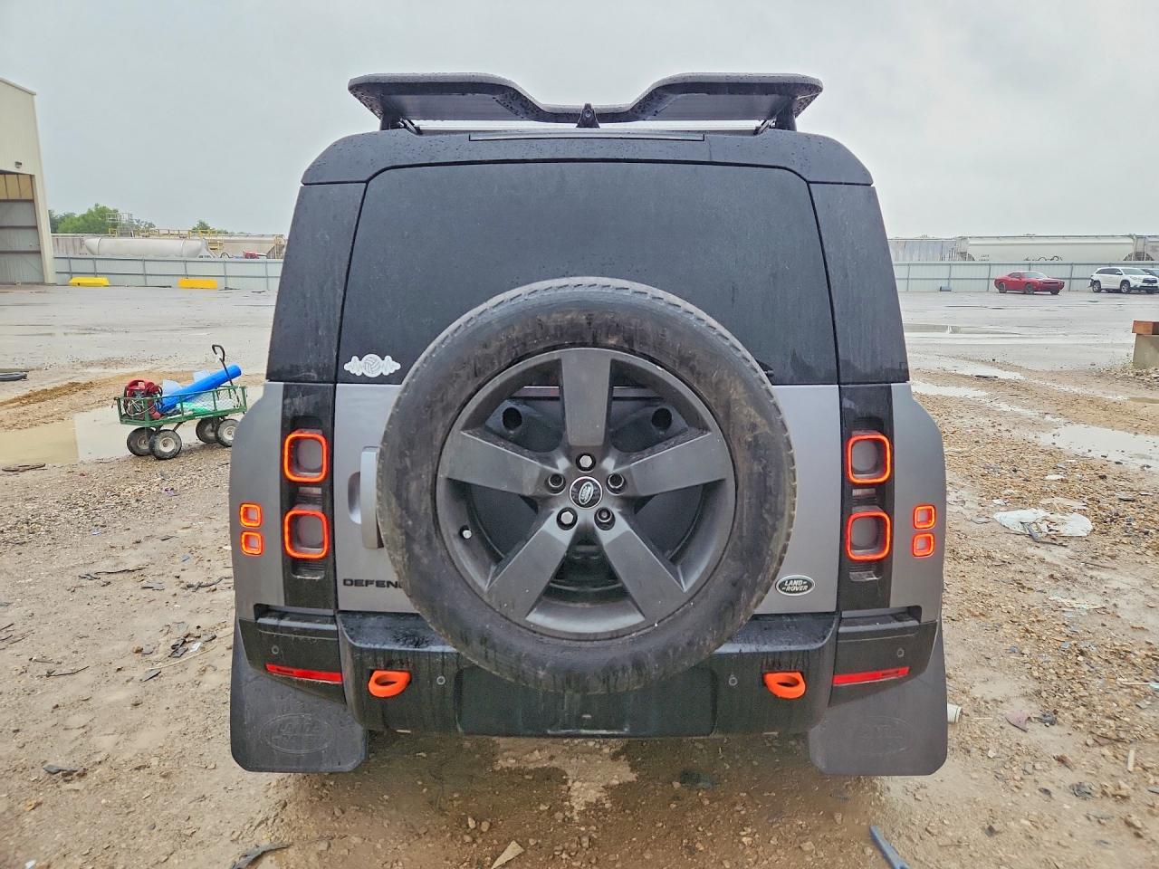 2023 LAND ROVER DEFENDER