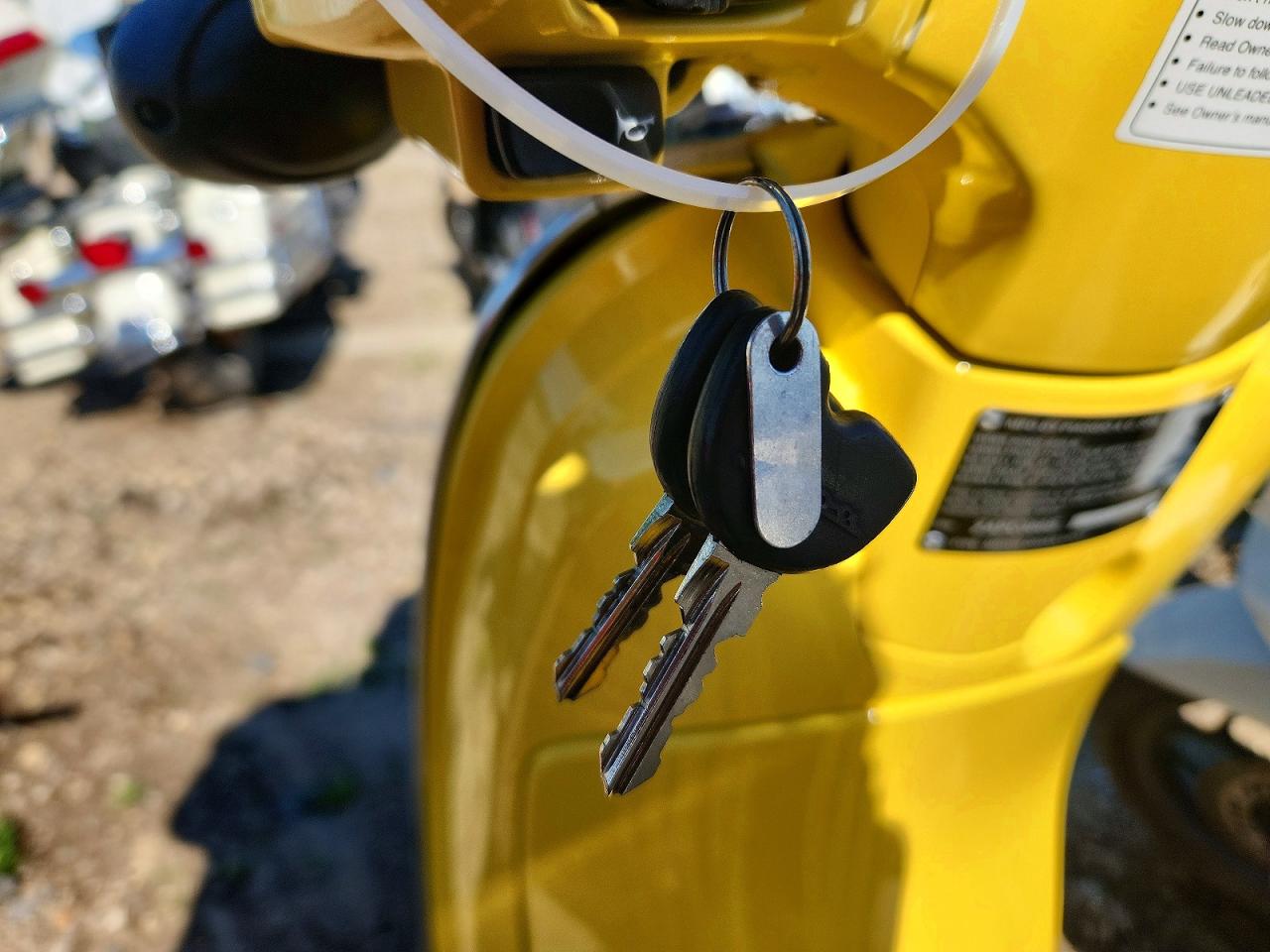 2008 VESPA SCOOTER