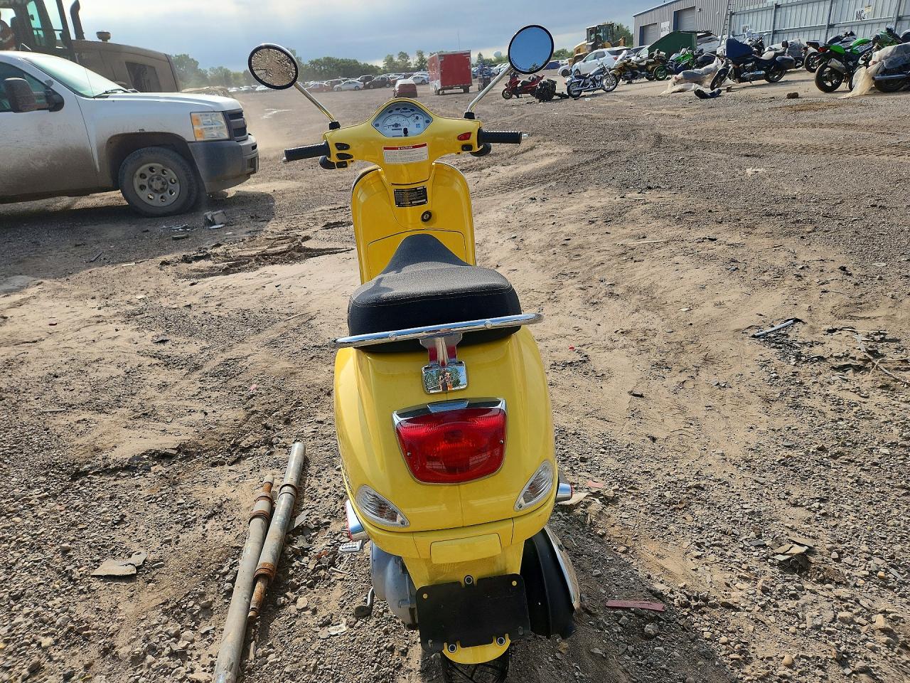 2008 VESPA SCOOTER