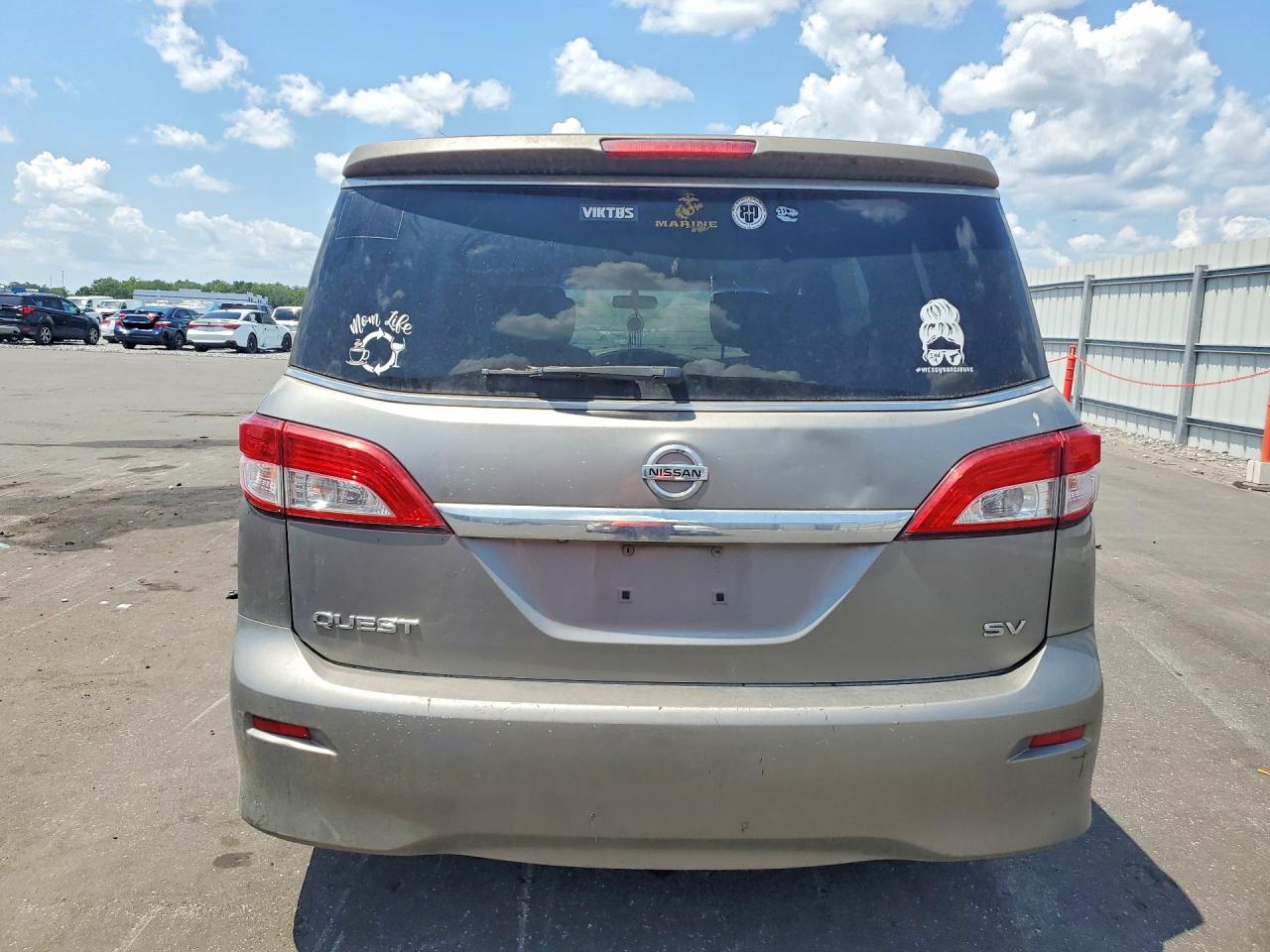 2011 NISSAN QUEST