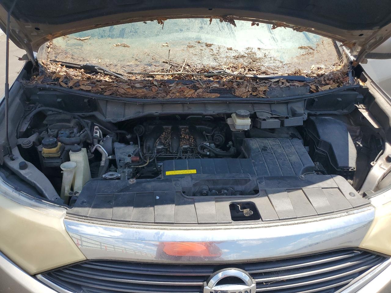 2011 NISSAN QUEST