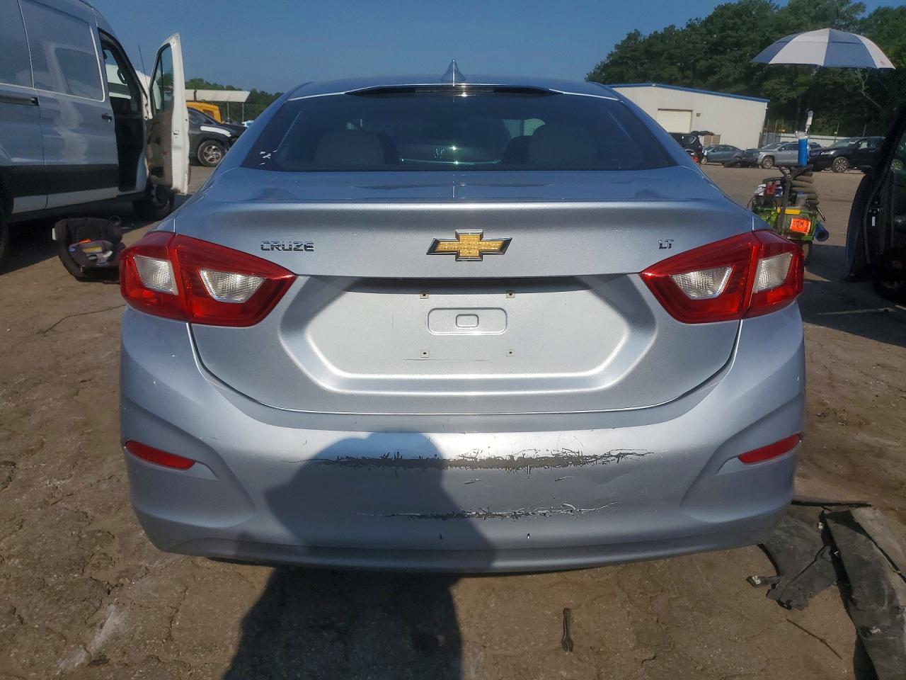 2017 CHEVROLET CRUZE