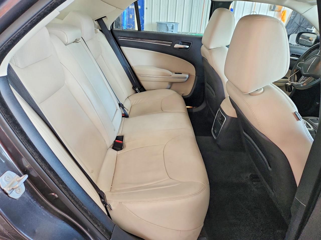 2015 CHRYSLER 300