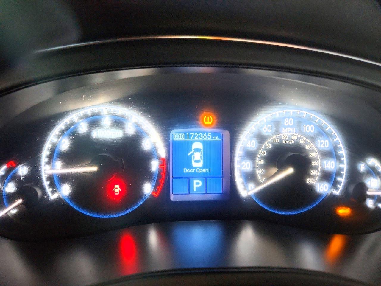 2011 HYUNDAI GENESIS