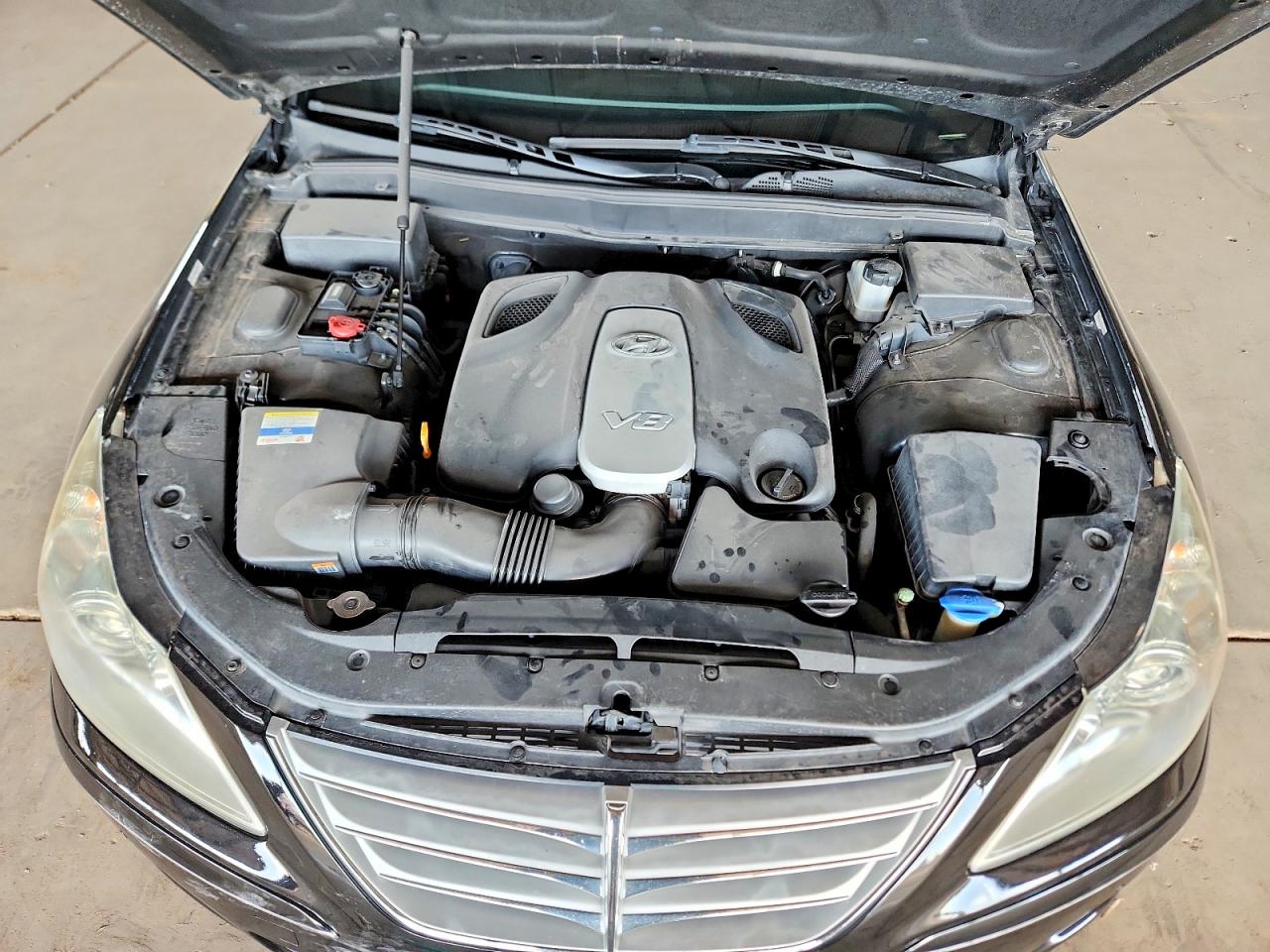 2011 HYUNDAI GENESIS