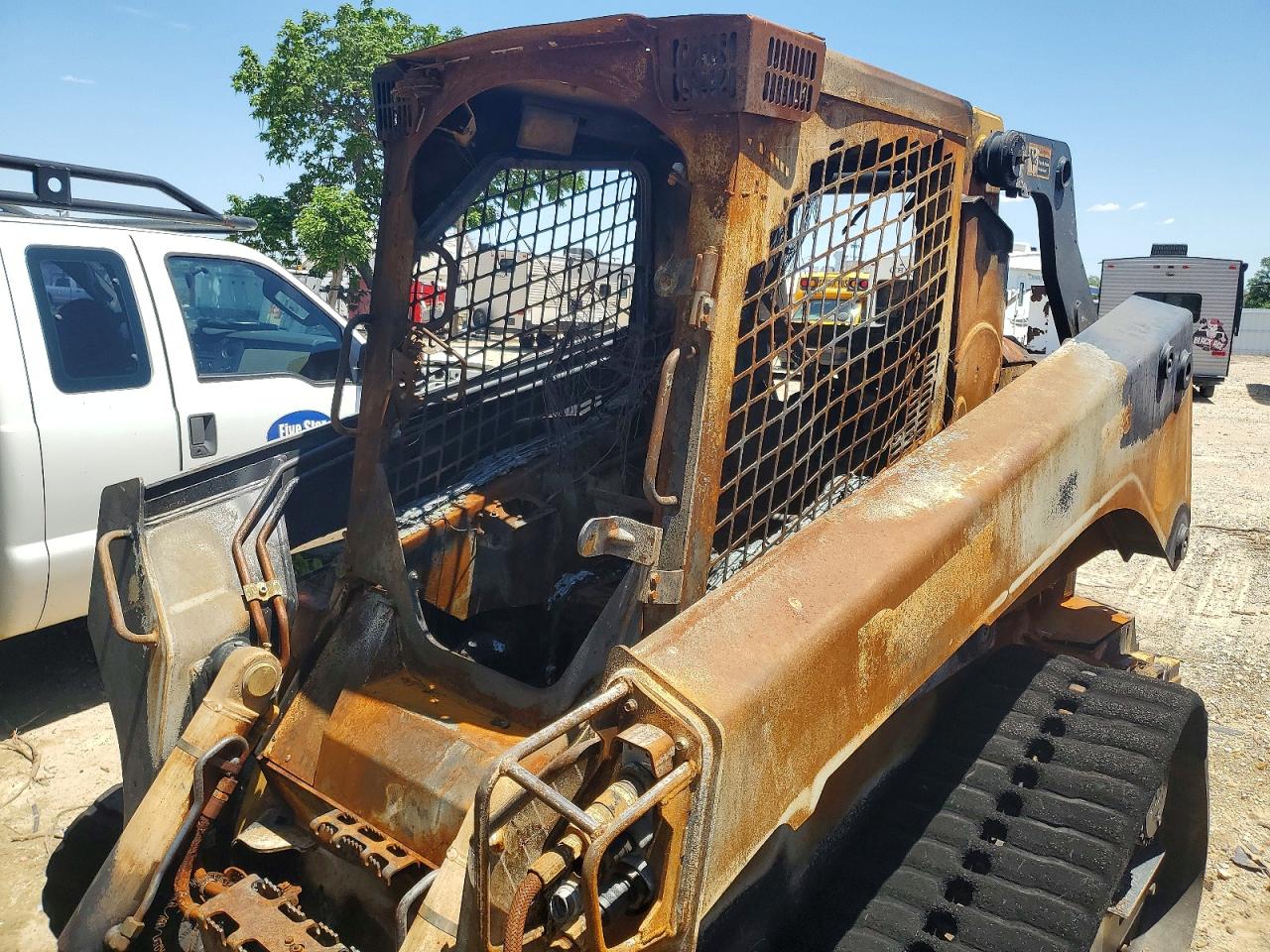 2023 JOHN DEERE 331G