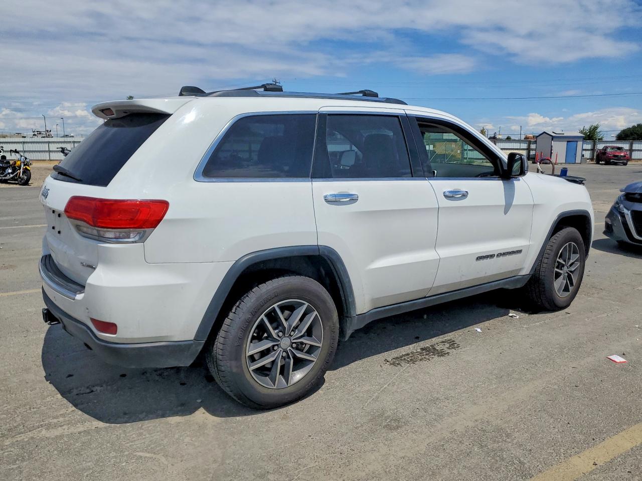 2018 JEEP CHEROKEE