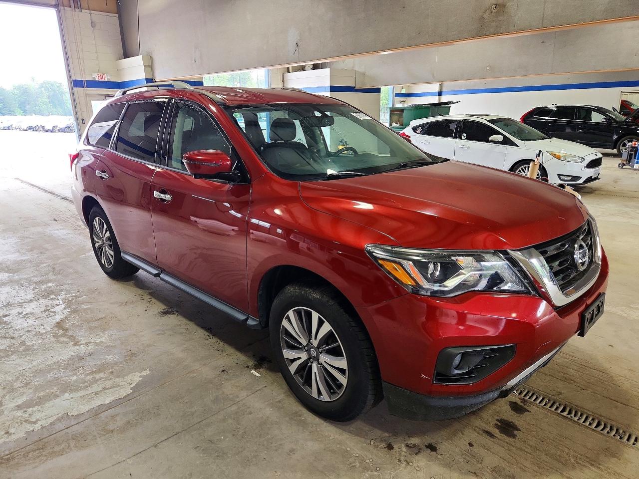 2017 NISSAN PATHFINDER