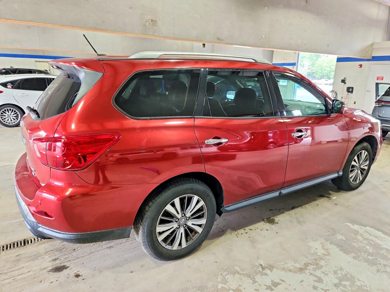 2017 NISSAN PATHFINDER