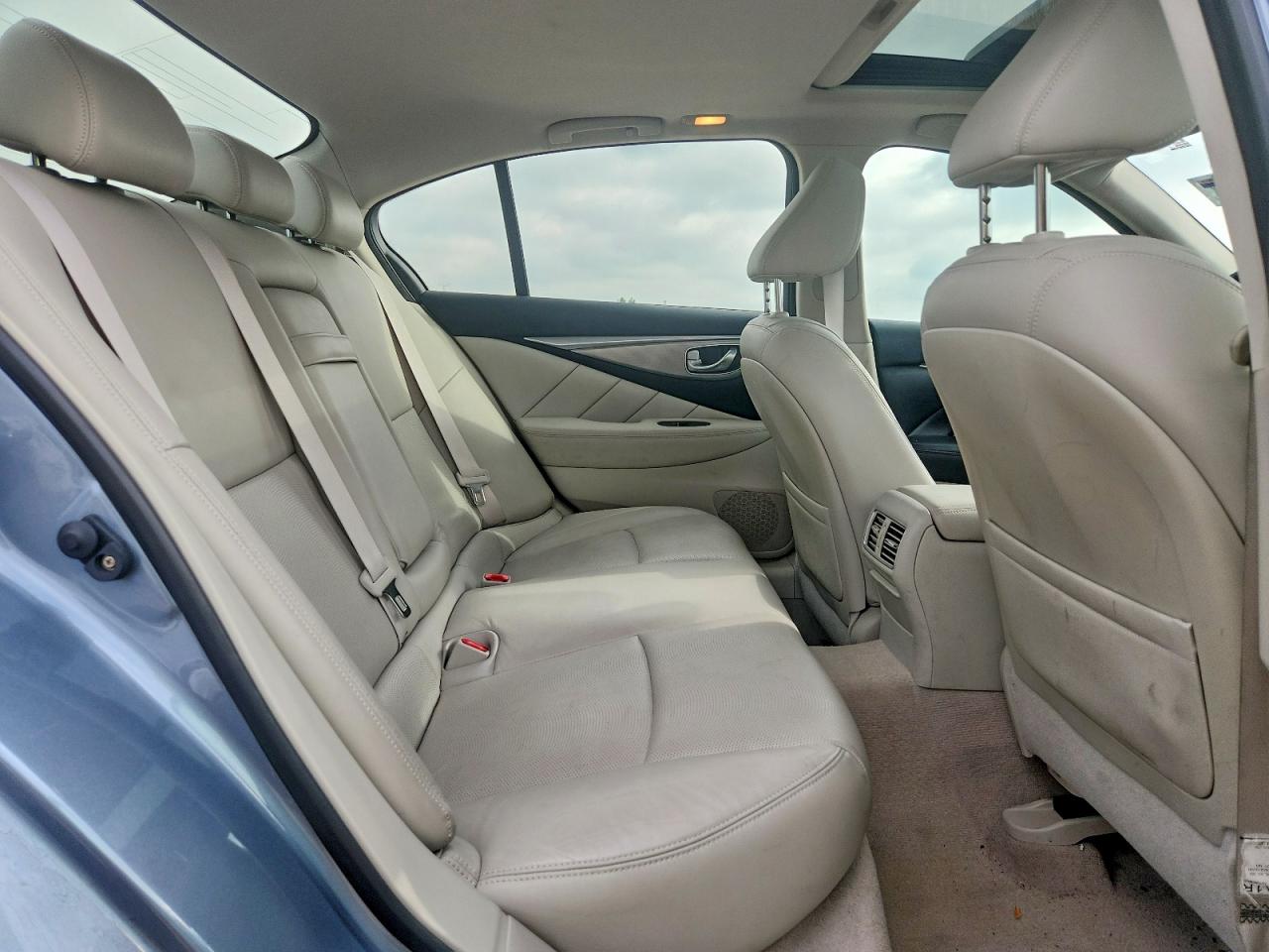 2014 INFINITI Q50