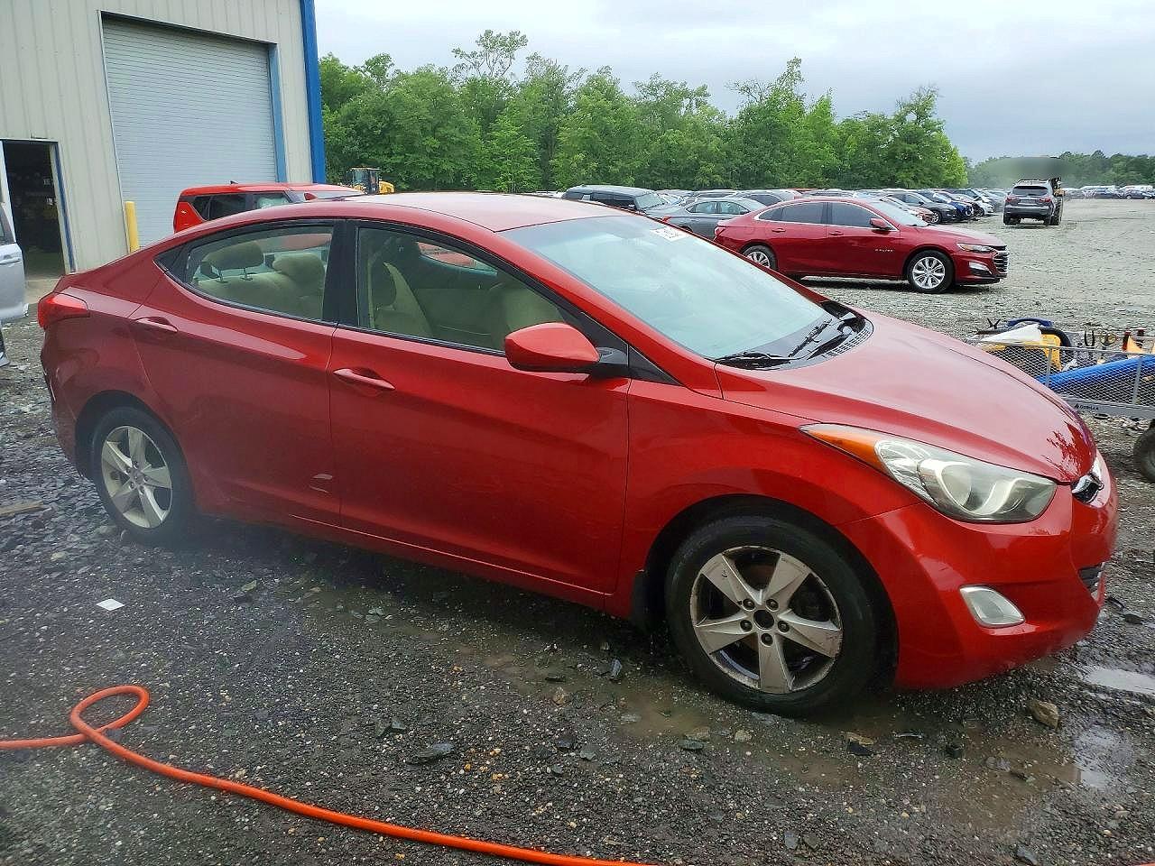 2013 HYUNDAI ELANTRA