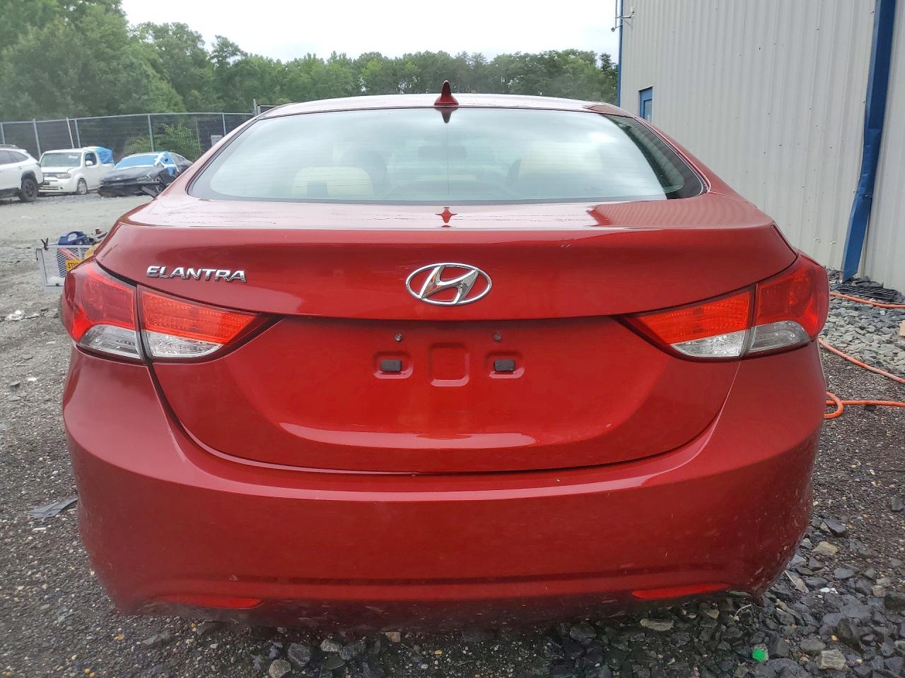 2013 HYUNDAI ELANTRA