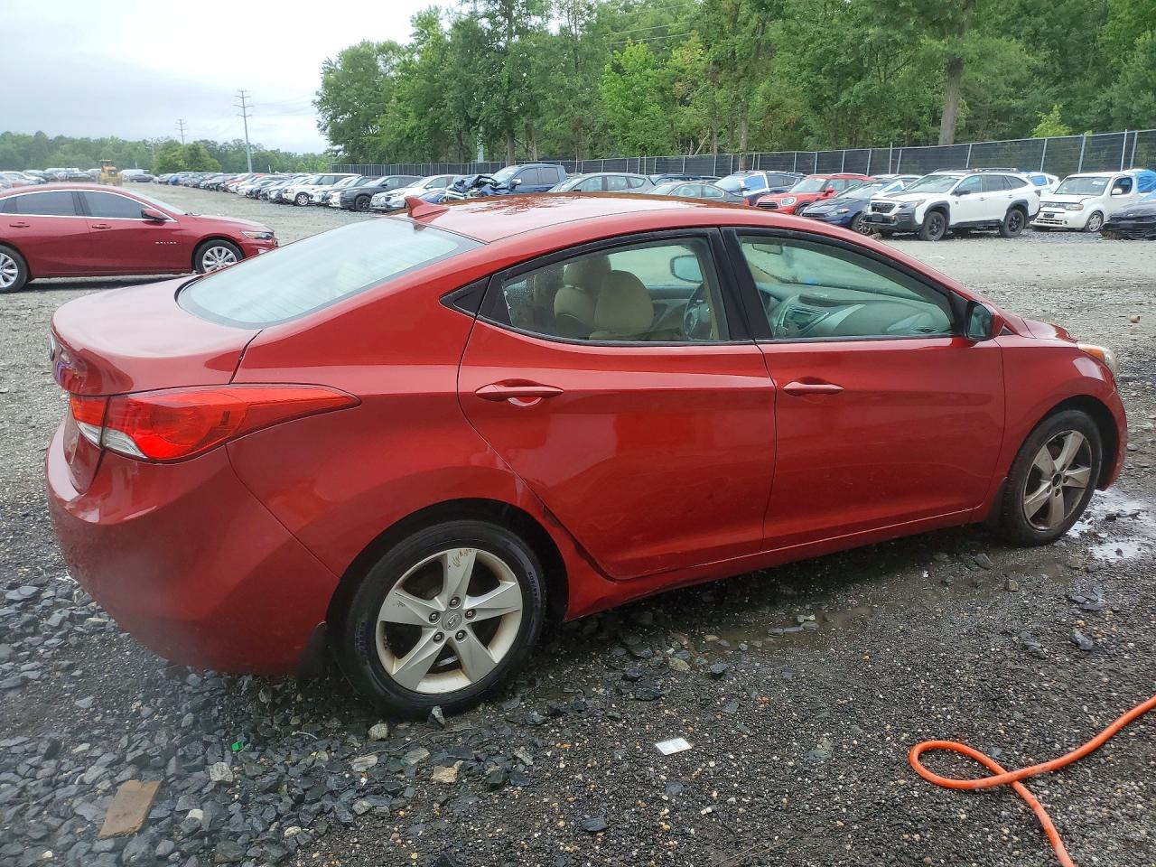 2013 HYUNDAI ELANTRA