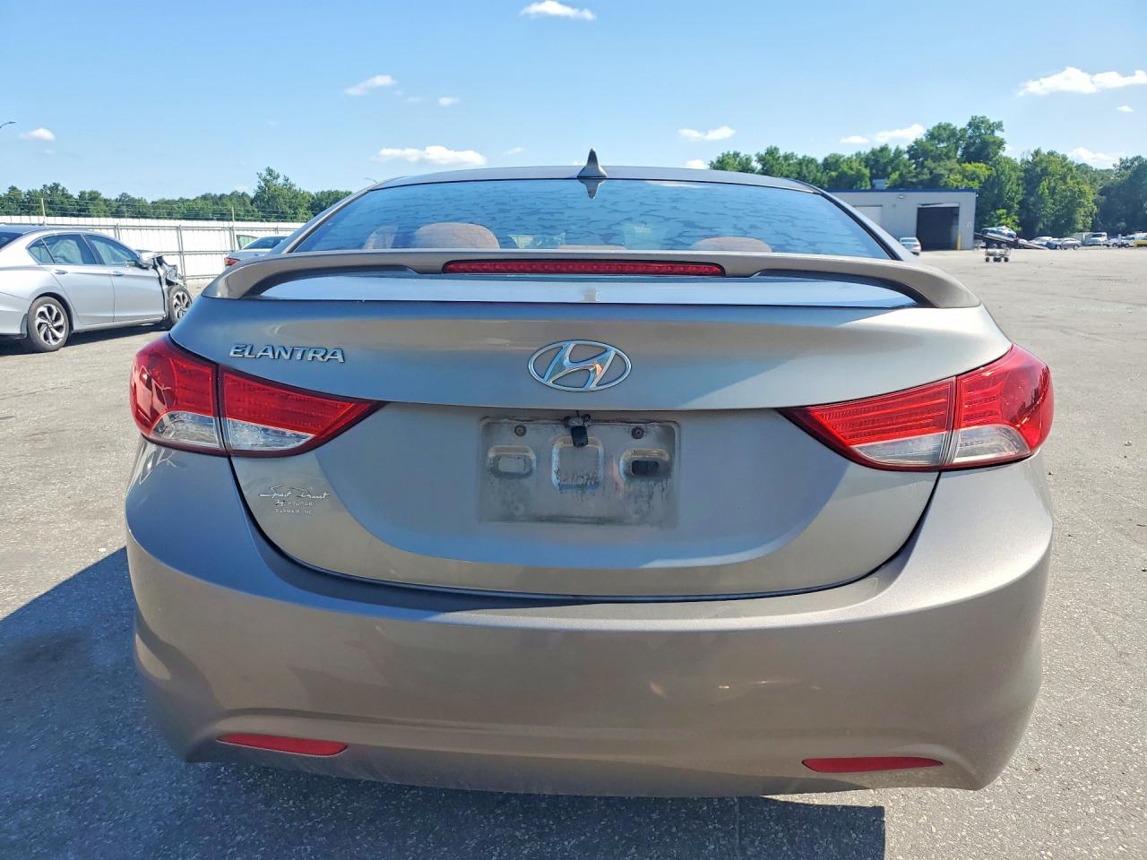 2013 HYUNDAI ELANTRA