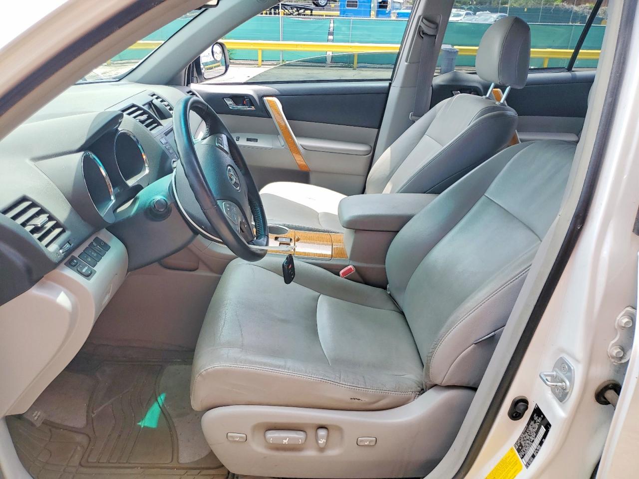 2008 TOYOTA HIGHLANDER