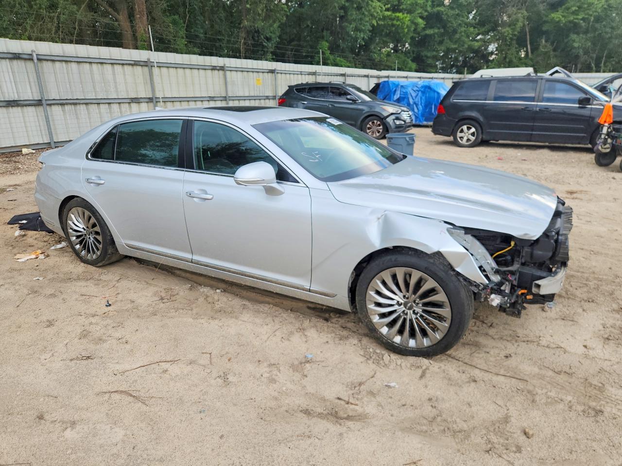 2017 GENESIS G90