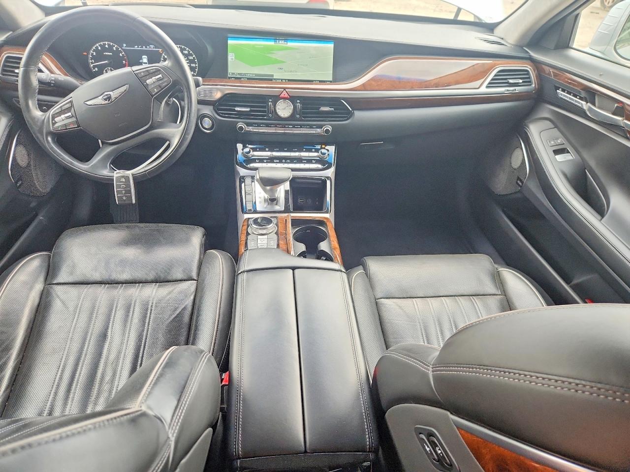 2017 GENESIS G90