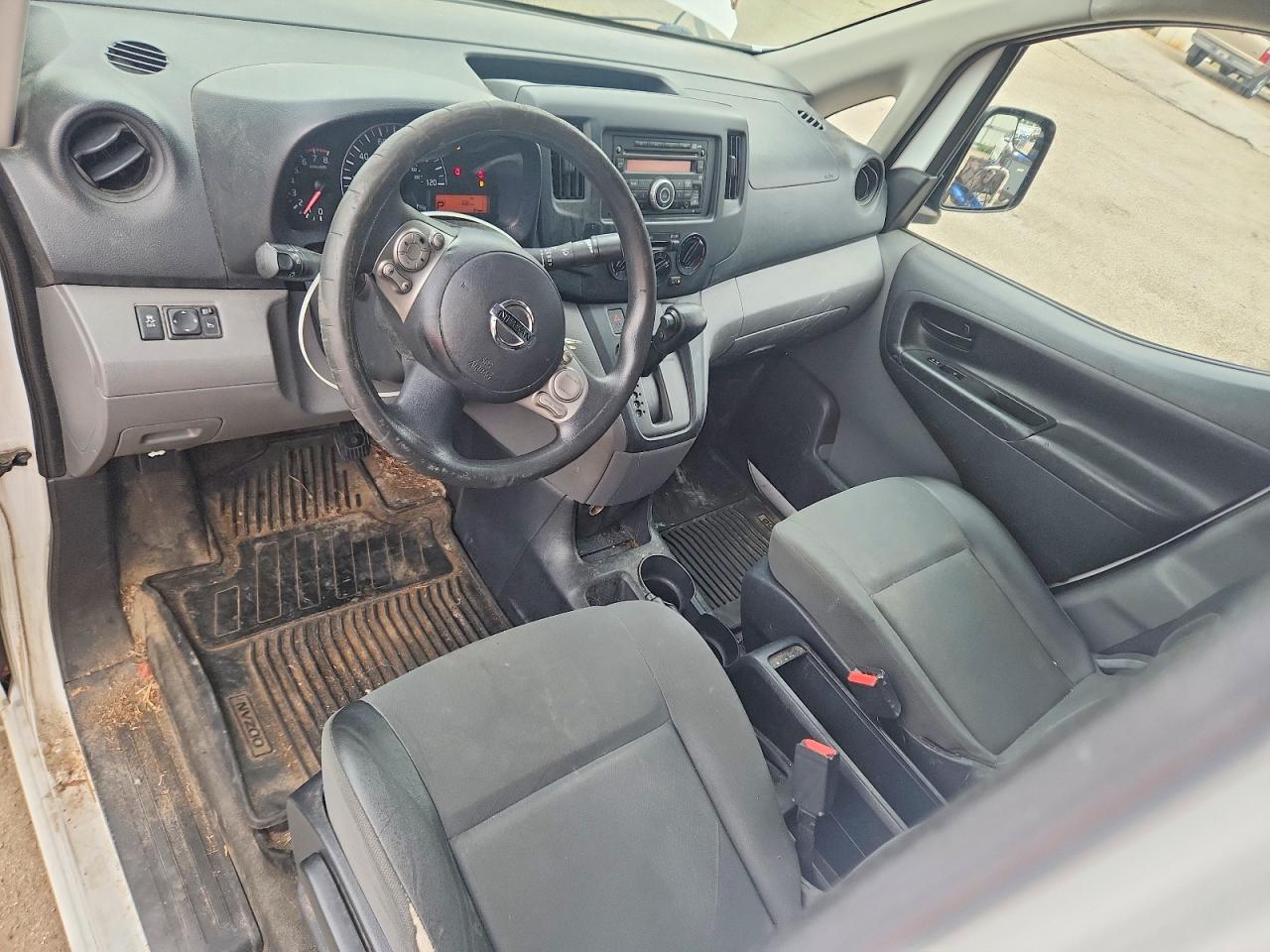 2015 NISSAN NV200 SV