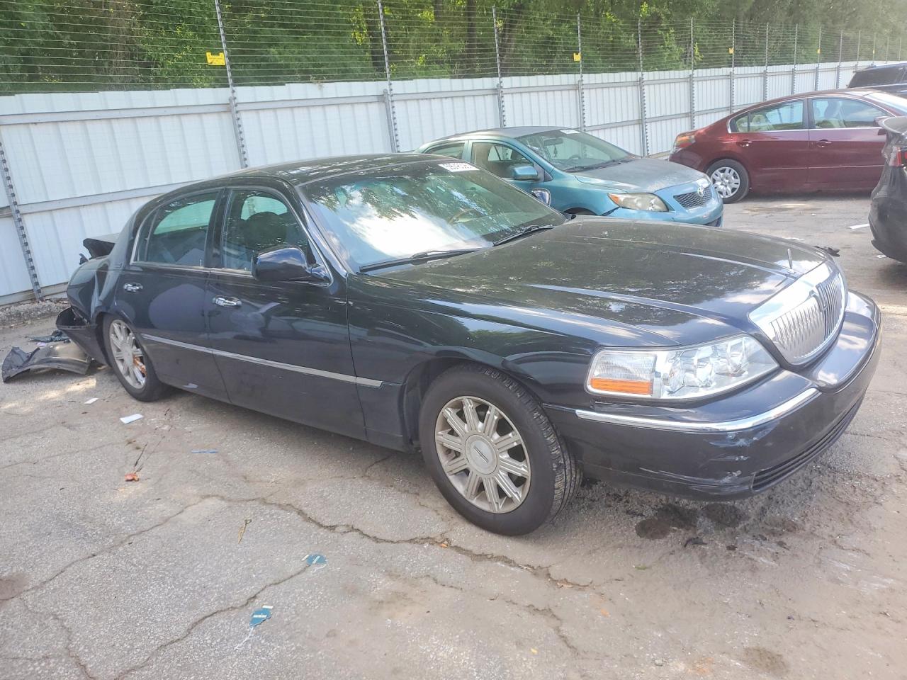 2009 LINCOLN TOWNCAR