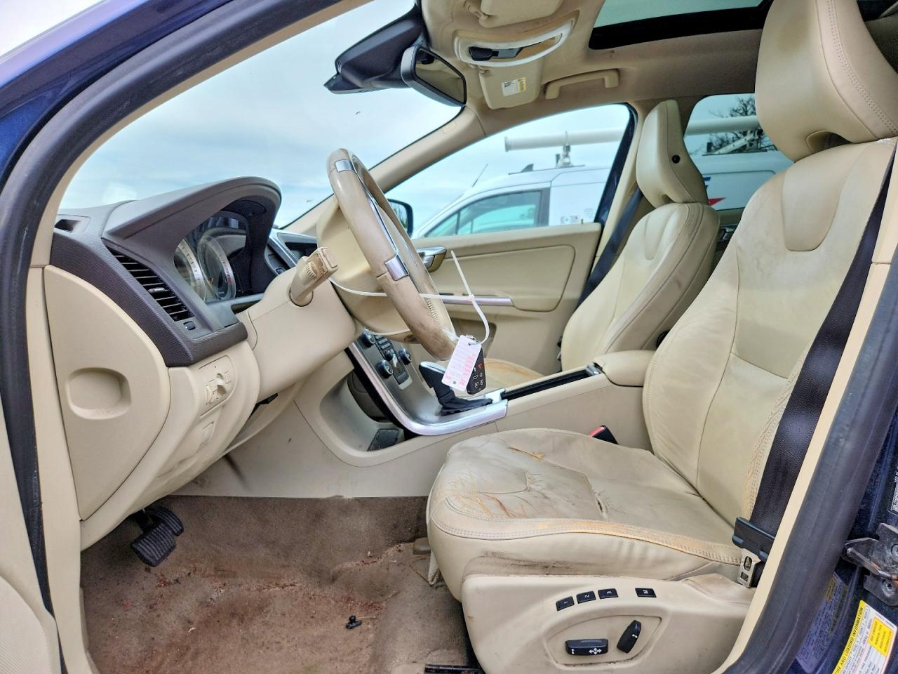 2013 VOLVO XC60