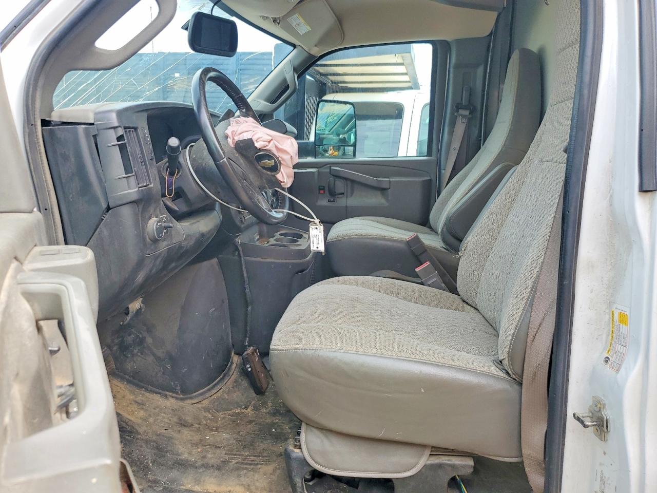 2023 CHEVROLET EXPRESS