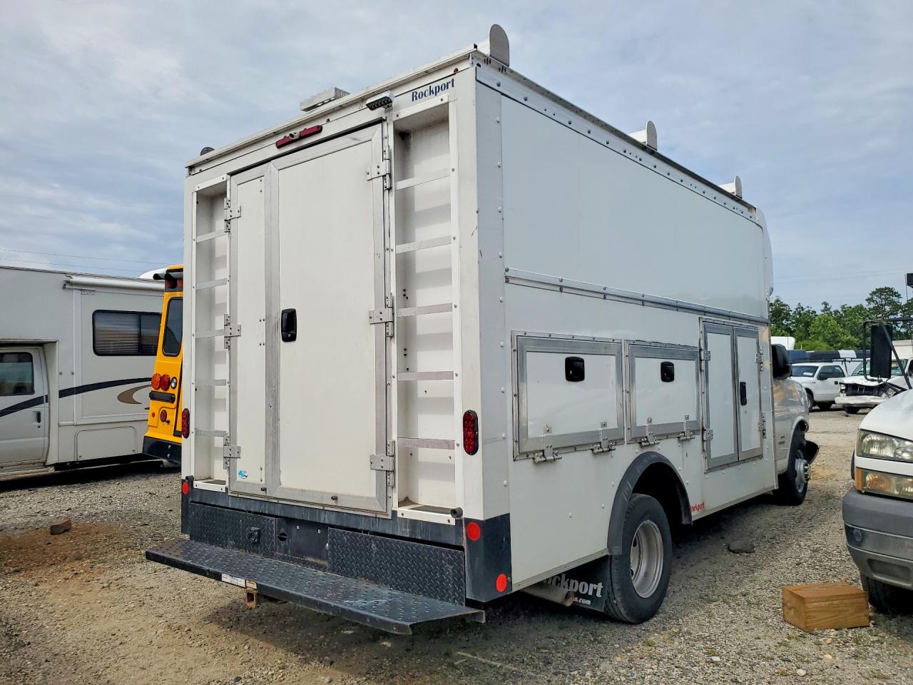 2023 CHEVROLET EXPRESS