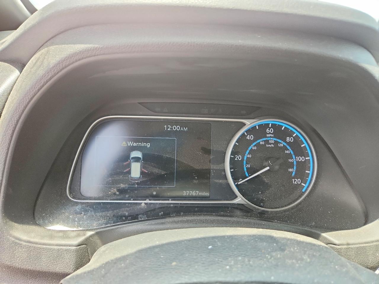 2023 NISSAN LEAF