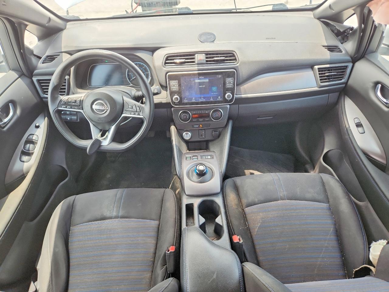 2023 NISSAN LEAF