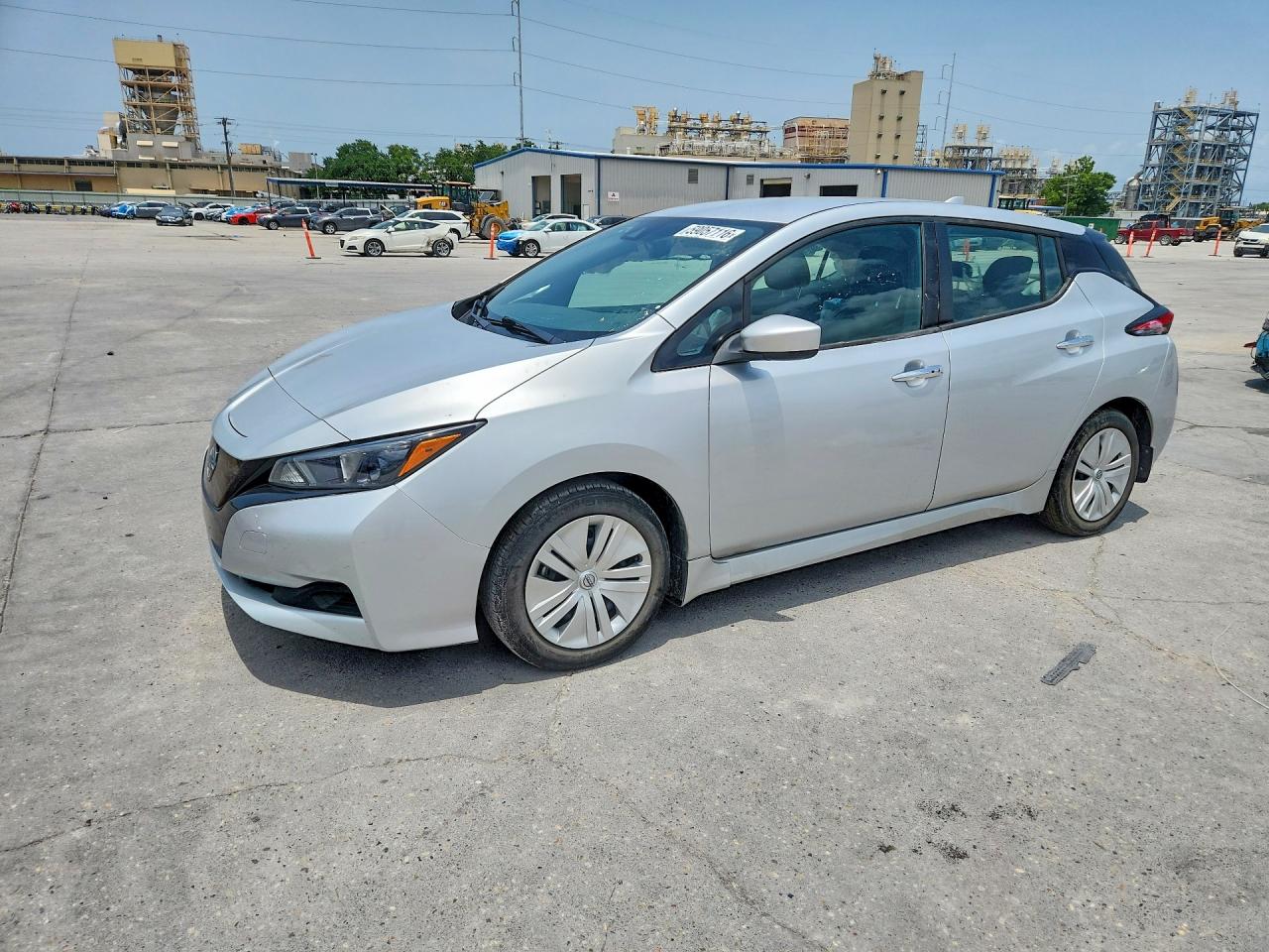 2023 NISSAN LEAF