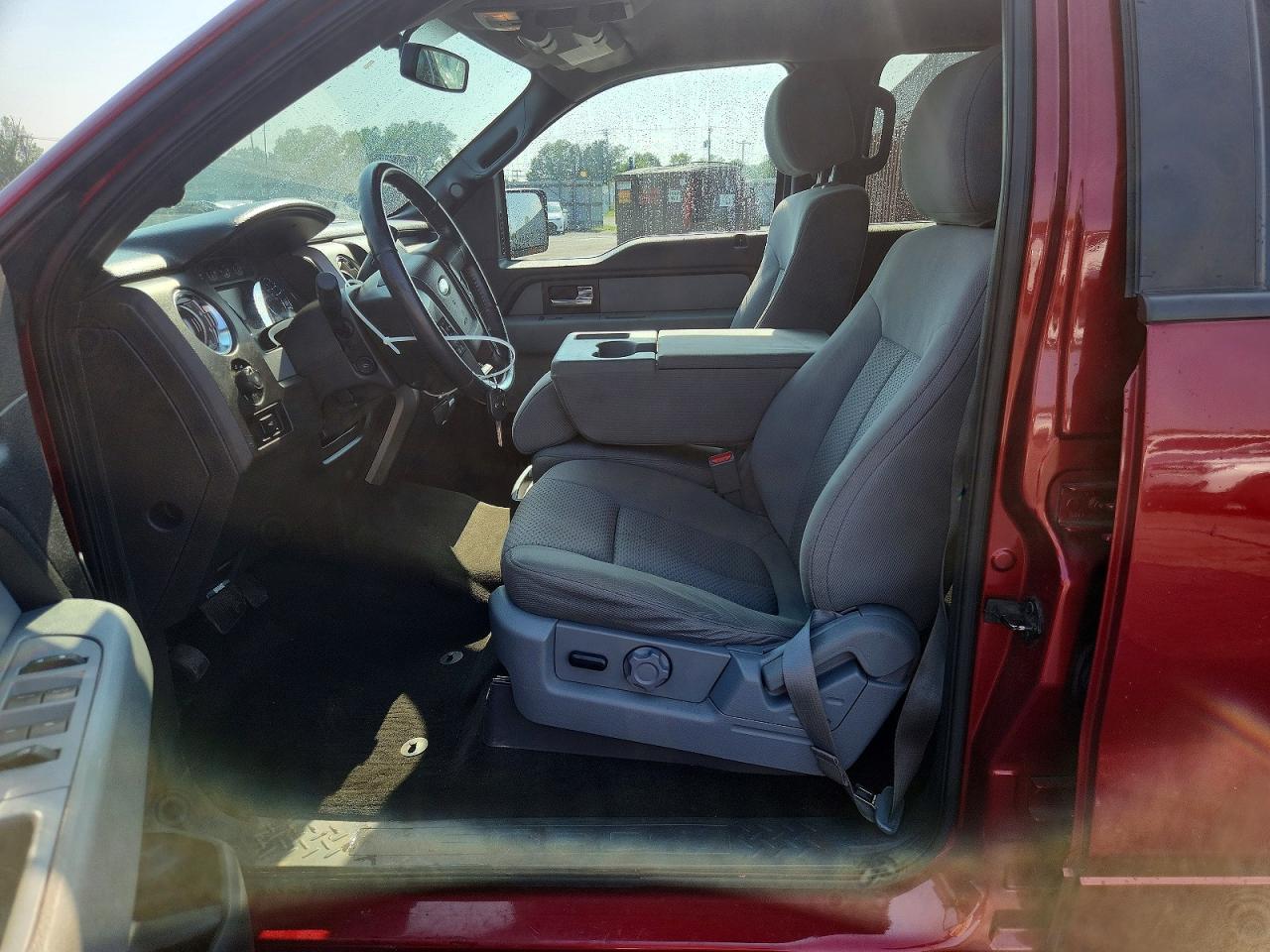 2013 FORD F150