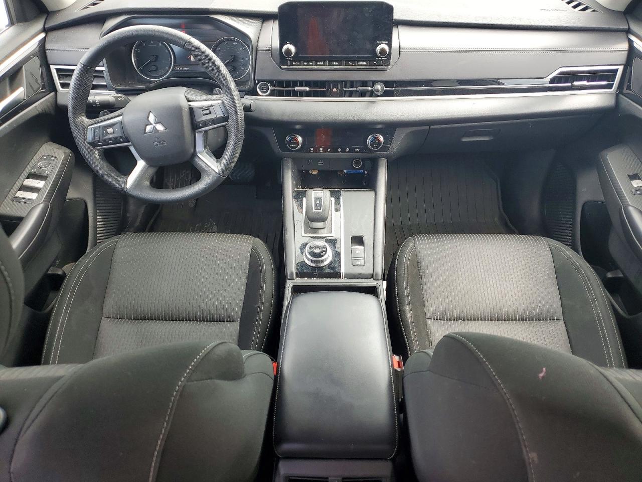 2024 MITSUBISHI OUTLANDER